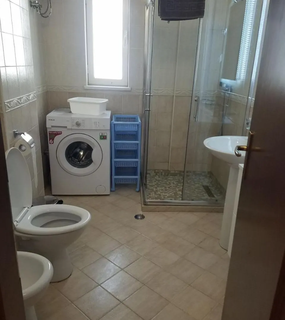 2-Bedroom Apartment 590 Durres 0*,